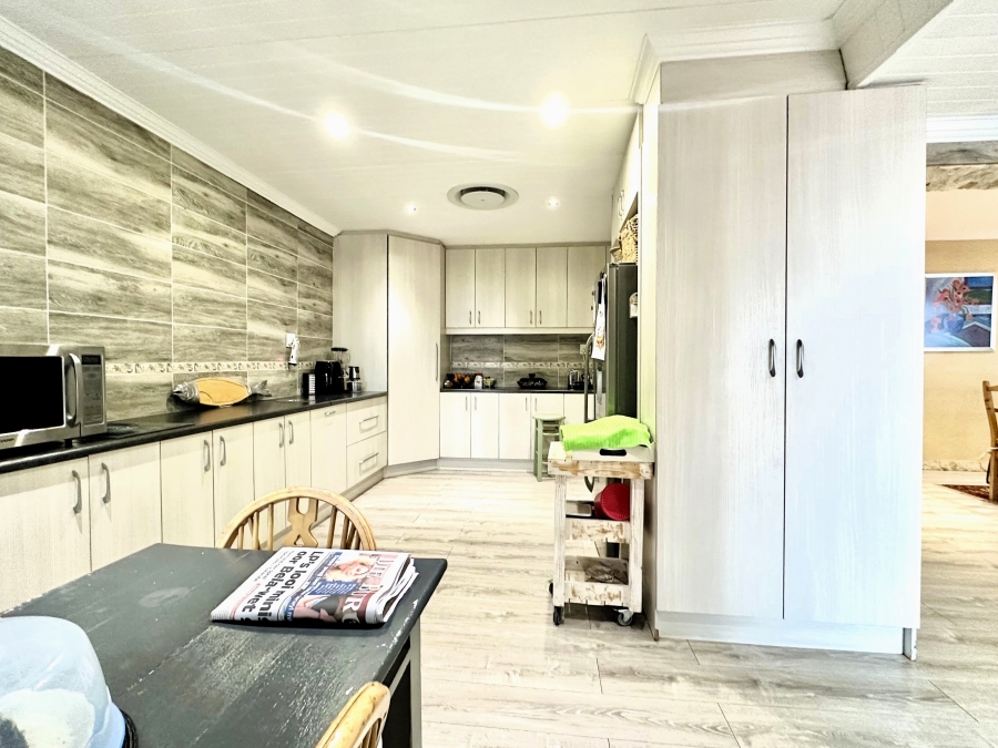 3 Bedroom Property for Sale in Porterville Western Cape